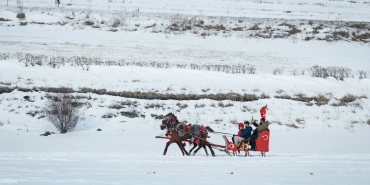 Cildir-Golu8217nde-Buz-Faciasi-Onledi-Sulara-Gomulen-Traktor-Kurtarildi-featured