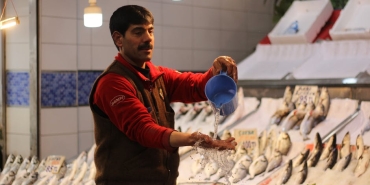 TEM-Otoyolu8217nda-Zikzak-Cizen-Minibus-Dehset-Sacti-featured